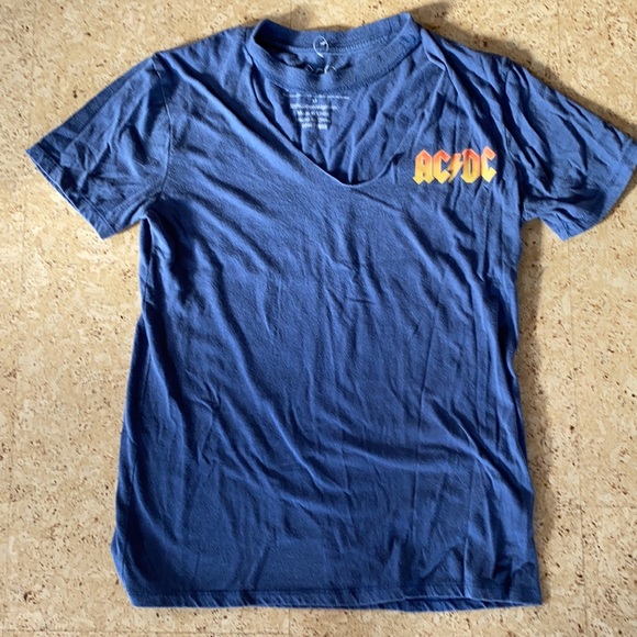 AC/DC shirt - Picture 2 of 5
